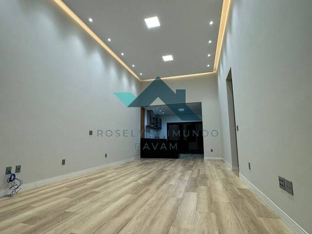 #041 - Casa para Venda em Cabreúva - SP - 2